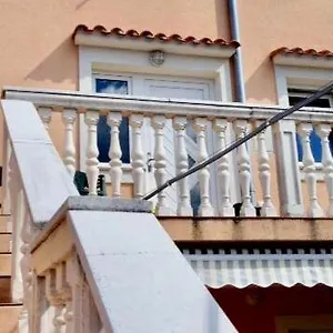 Luna Apartment